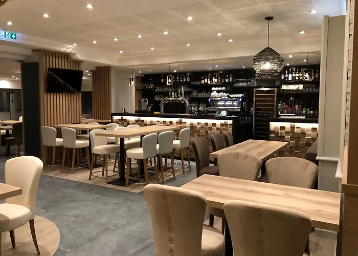 Hôtel accueillant les animaux: Best Western Le Duguesclin Hôtel-Restaurant